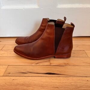 Nisolo Eva Everyday Chelsea Boot size 9
